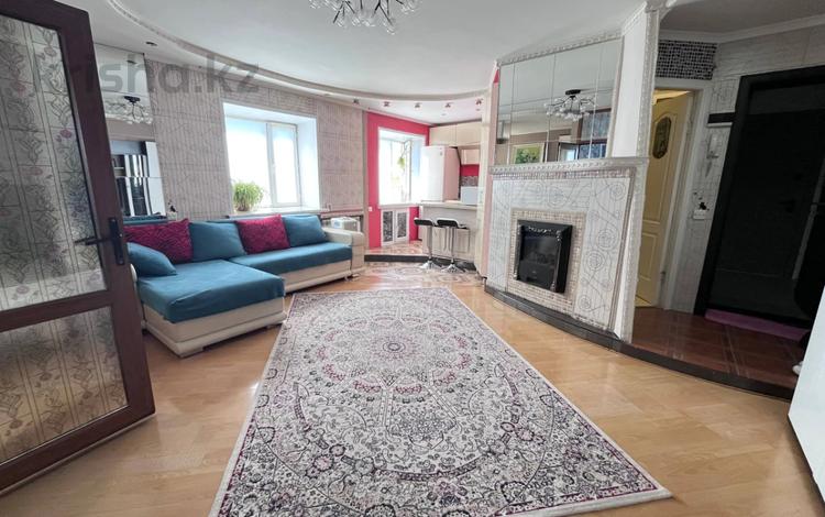 2-комнатная квартира · 51.2 м² · 5/5 этаж, мкр Михайловка , Аманжолова за ~ 19 млн ₸ в Караганде, Казыбек би р-н — фото 2