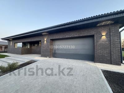 Отдельный дом · 4 комнаты · 260 м² · 27 сот., Ж.М «Орман» 57 за 250 млн 〒 в Петропавловске