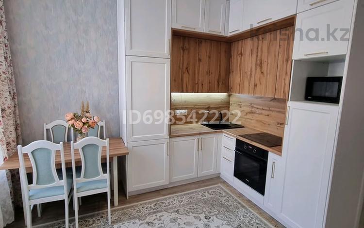 2-комнатная квартира, 65 м², 3/10 этаж помесячно, Бокейхана 25