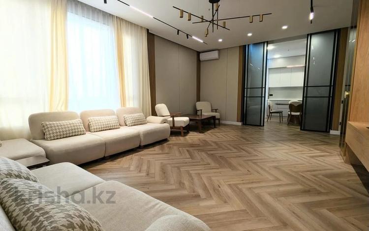 4-комнатная квартира · 140 м² · 6/12 этаж, Аль-Фараби 1а за 1.4 млн ₸ в Алматы, Медеуский р-н — фото 2