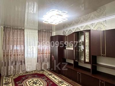 2-комнатная квартира, 43 м², 1/5 этаж, Абая 43/1 — Арарат ресторан за 7.5 млн 〒 в Темиртау