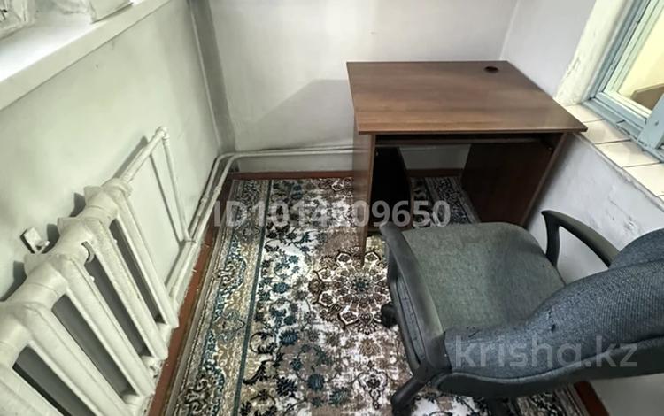 2-комнатная квартира · 53 м² · 7/9 этаж, мкр Тастак-2 63 за 300 000 ₸ в Алматы, Алмалинский р-н — фото 2