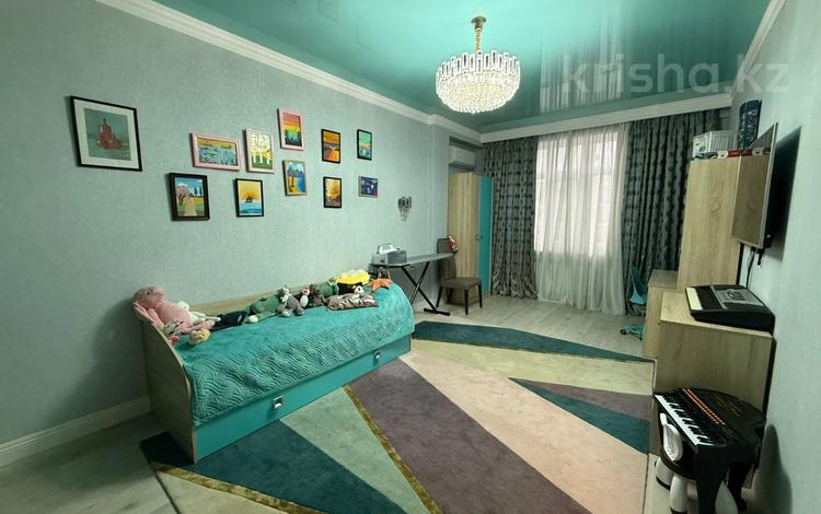 4-бөлмелі пәтер · 180 м² · 5/6 қабат, Мкр. Мирас 128, бағасы: 170 млн ₸ в Алматы, Бостандыкский р-н — фото 17