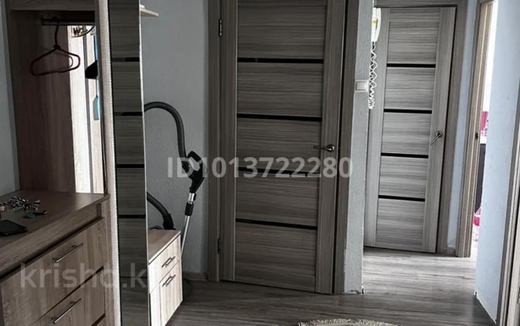 3-бөлмелі пәтер · 70 м² · 7/9 қабат, мкр Строитель — Возле плофцентра, бағасы: 180 000 ₸ в Уральске — фото 2