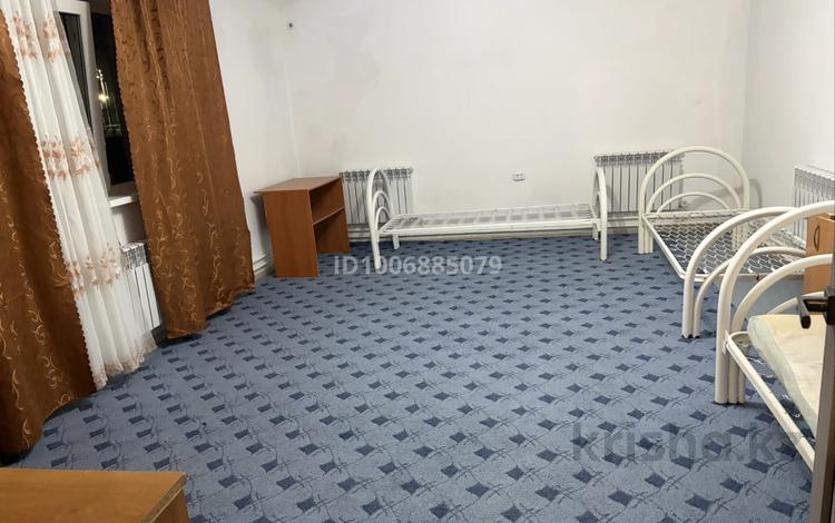 Отдельный дом · 3 комнаты · 80 м² · 6 сот., мкр. Зачаганск пгт, Мкр. Зачаганск за 23 000 〒 в Уральске — фото 2