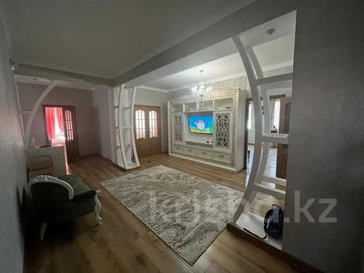 Отдельный дом · 4 комнаты · 316 м² · 10 сот., Сеитова 1 за 65 млн ₸ в Актобе