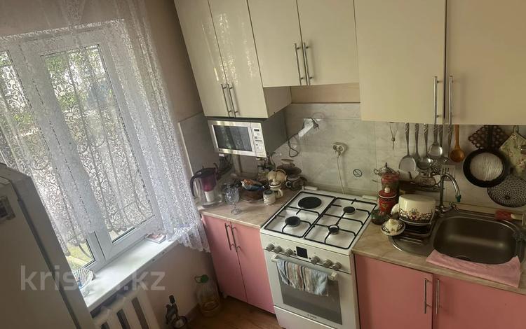 3-комнатная квартира, 65 м², 1/4 этаж помесячно, Чайковского 29 — Макатаева