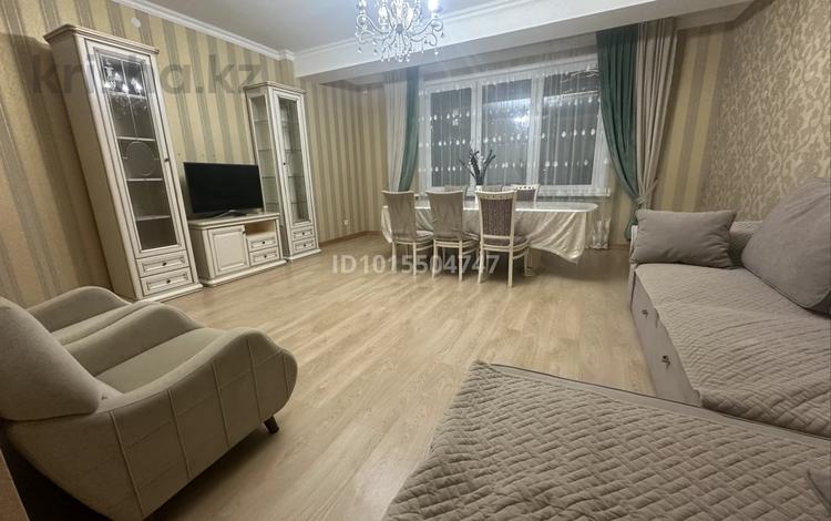 3-комнатная квартира · 105 м² · 12/13 этаж, Достык 13/1 за 500 000 ₸ в Астане, Есильский р-н — фото 2