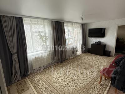 3-бөлмелі пәтер · 70 м² · 4/5 қабат, Ауезова 39 — Тәуелсіздік, бағасы: 15 млн ₸ в Текели