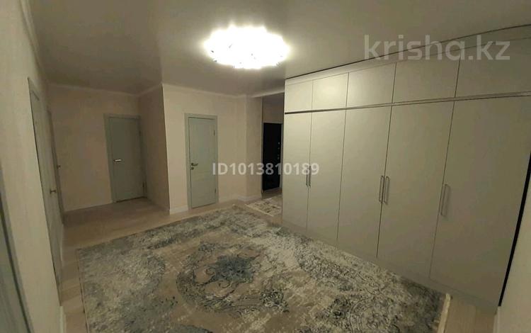 3-бөлмелі пәтер · 130 м² · 8/25 қабат, мкр 11 112б, бағасы: 39.9 млн ₸ в Актобе — фото 2