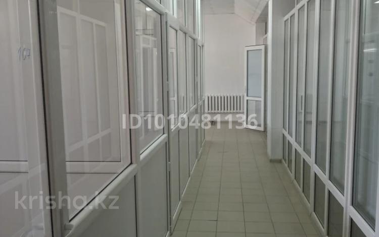 Свободное назначение, офисы, образование, кабинеты и рабочие места · 1000 м² за 4.5 млн ₸ в Костанае — фото 2