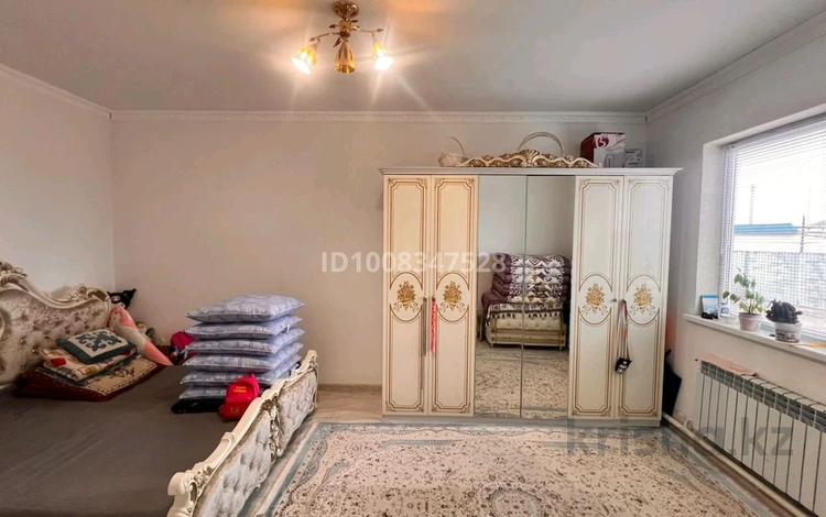 Часть дома · 3 комнаты · 102 м² · 10 сот., пгт Балыкши, Салық Набиев 40 за 15 млн 〒 в Атырау — фото 2