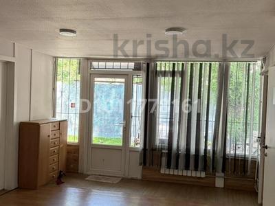 Отдельный дом · 2 комнаты · 60 м² · 3 сот., мкр Тастак-2, Карасай батыра 120а — Уг ул. Муканова за 400 008 〒 в Алматы, Алмалинский р-н