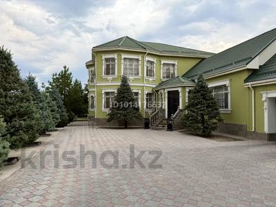 Жеке үй · 11 бөлме · 1100 м² · 24 жүзд., Сулейменова 164, бағасы: 270 млн ₸ в Таразе