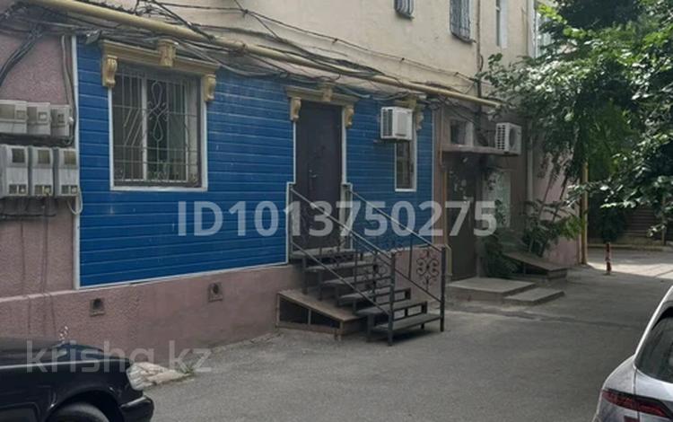 3-комнатная квартира · 100 м² · 1/3 этаж, Байтурсынова 9 — Тауке-хан за 300 000 ₸ в Шымкенте — фото 2