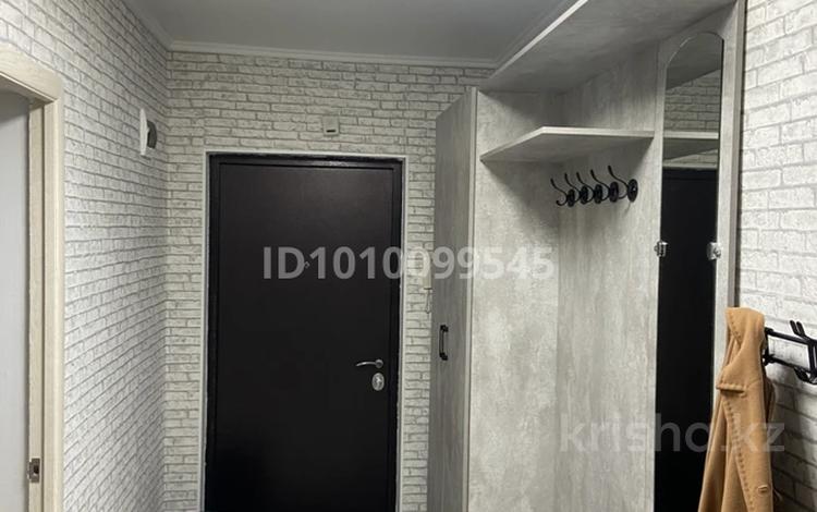 2-бөлмелі пәтер · 57 м² · 5/6 қабат, мкр Мадениет, мкр. Мадениет 834/32 — ниже сайны, бағасы: 32 млн 〒 в Алматы, Алатауский р-н — фото 2