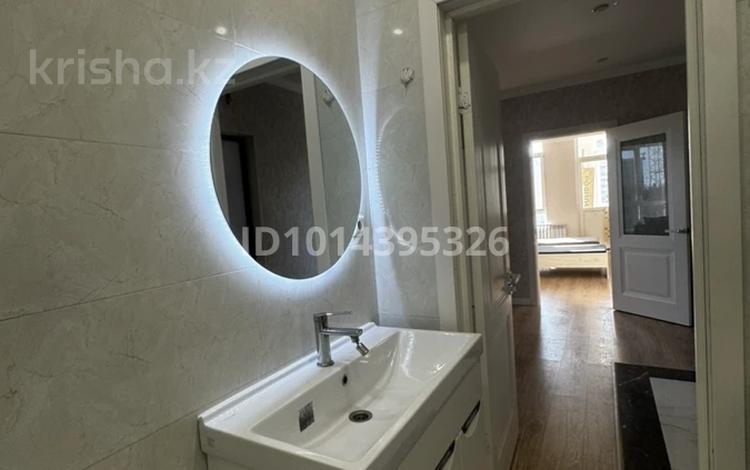 3-бөлмелі пәтер · 67 м² · 4/9 қабат, А. Байтурсынова 40, бағасы: 30.9 млн ₸ в Астане, Алматы р-н — фото 2
