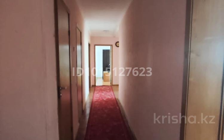 3-бөлмелі пәтер · 80 м² · 7/12 қабат, Ақсай-1 ш/а., бағасы: 300 000 ₸ в Алматы, Ауэзовский р-н — фото 2