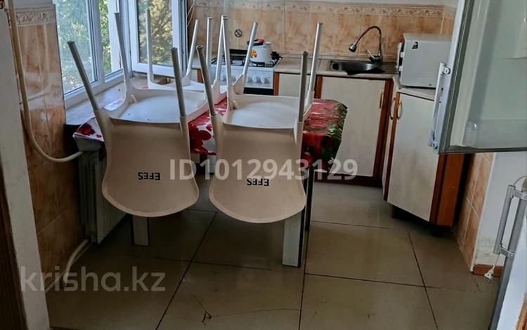 2-бөлмелі пәтер · 59 м² · 4/5 қабат, 3 мкр 7 — Орталықта Юбилейный, бағасы: 220 000 ₸ в Конаеве — фото 2