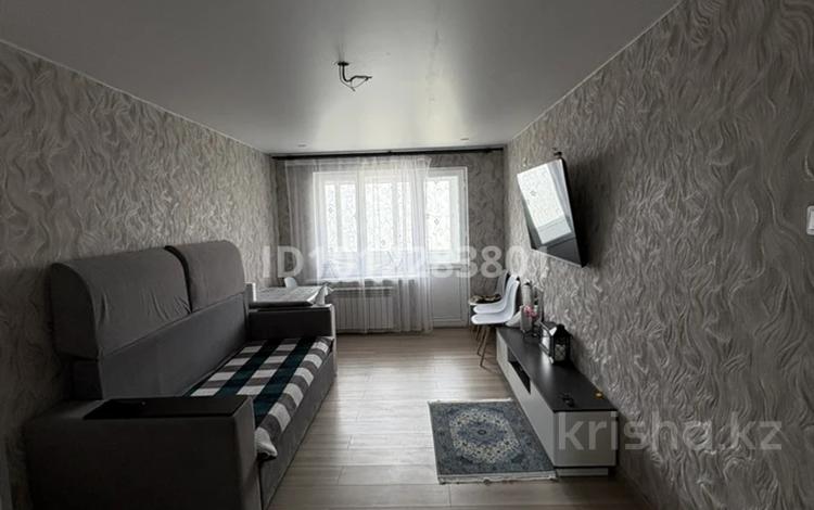 2-комнатная квартира · 45.8 м² · 5/5 этаж, Мкр. Привокзальный-5 24 за 16 млн ₸ в Атырау, мкр Авангард-2 — фото 2