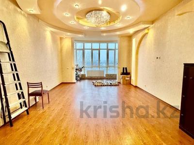 3-бөлмелі пәтер · 120 м² · 5/12 қабат, Шевченко 164г — Ауэзова, бағасы: 90 млн ₸ в Алматы, Алмалинский р-н