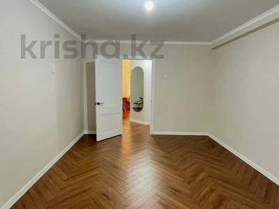 3-бөлмелі пәтер · 61 м² · 1/5 қабат, 2 ш/а., Гришина, бағасы: 18.5 млн ₸ в Актобе, мкр 8