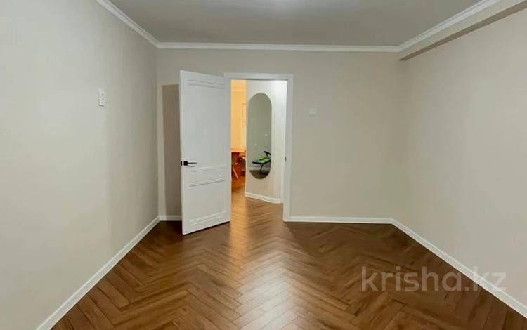 3-бөлмелі пәтер · 61 м² · 1/5 қабат, 2 ш/а., Гришина, бағасы: 18.5 млн ₸ в Актобе, мкр 8 — фото 2
