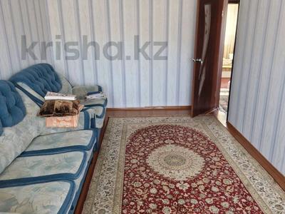 3-комнатная квартира · 62 м² · 5/5 этаж, Муканова 14 за 18.5 млн 〒 в Караганде, Казыбек би р-н