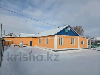 Отдельный дом · 4 комнаты · 120 м² · 10 сот., Село Дон 1 мамыр 4 А — Дом культуры за 18 млн ₸ в Хромтау