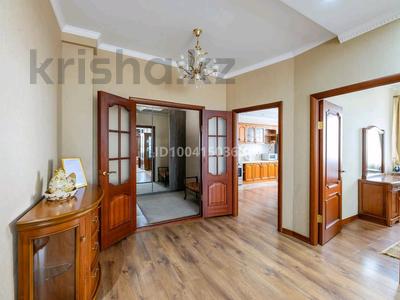 3-комнатная квартира · 130 м² · 22/25 этаж, Абиша Кекилбайулы 270 — Торайгырова за 550 000 〒 в Алматы, Бостандыкский р-н