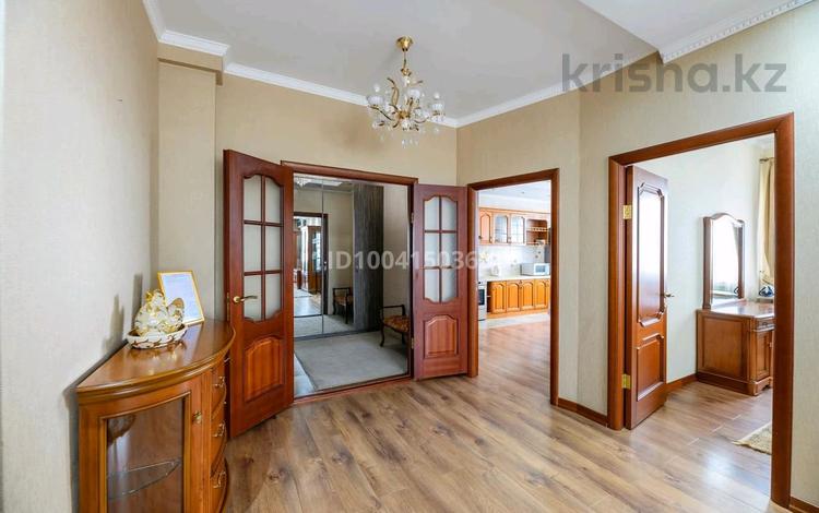 3-комнатная квартира · 130 м² · 22/25 этаж, Абиша Кекилбайулы 270 — Торайгырова за 550 000 ₸ в Алматы, Бостандыкский р-н — фото 2