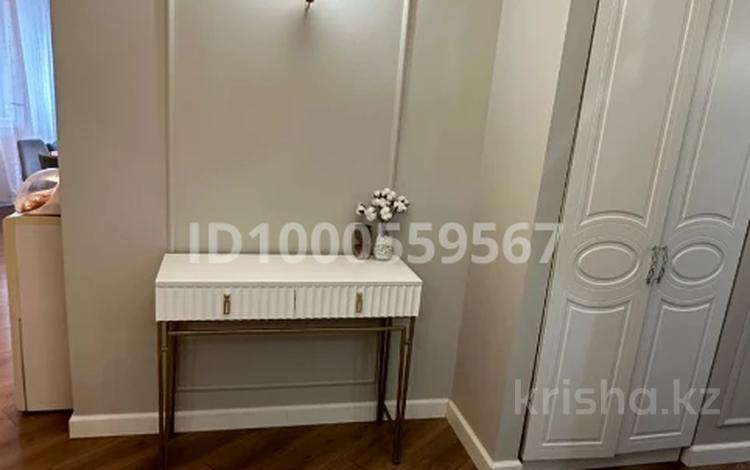 4-бөлмелі пәтер · 90 м² · 3/10 қабат, улица Кенесары Хана, бағасы: 73 млн ₸ в Алматы, Наурызбайский р-н — фото 2
