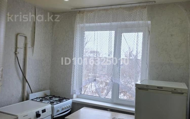 1-комнатная квартира · 31.5 м² · 5/5 этаж, Чурина 162 за 9 млн ₸ в Уральске — фото 2