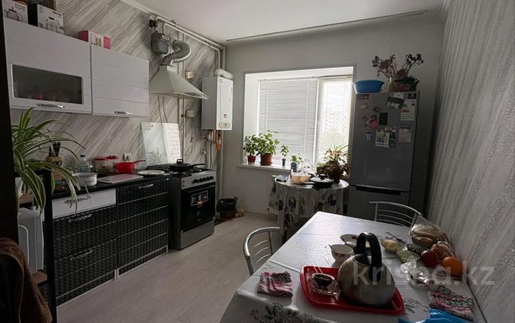 3-бөлмелі пәтер · 83.3 м² · 4/5 қабат, 4 микр 43/1, бағасы: 30 млн ₸ в Аксае — фото 2