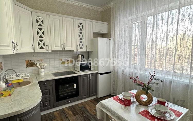 2-комнатная квартира · 65 м² · 9/19 этаж, мкр Юго-Восток, Шахтеров 52 Б за 15 000 ₸ в Караганде, Казыбек би р-н — фото 12