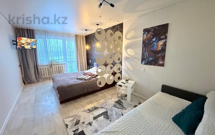 1-бөлмелі пәтер · 30 м² · 5/5 қабат, 22-шағынаудан 6, бағасы: 11 000 ₸ в Караганде, Алихана Бокейханова р-н — фото 2