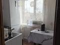 2-бөлмелі пәтер · 42.4 м² · 4/5 қабат, Майкудук, 15й микрорайон 27 дом — Находится возле парка и остоновка рядом и рядом супермаркет Оптима,Реал а также школа 61 и кинотеатр, бағасы: 11 млн ₸ в Караганде, Алихана Бокейханова р-н — фото 8