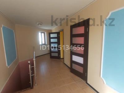 Еркін, білім орталықтары · 180 м², бағасы: 200 000 ₸ в Актау, 3-й мкр