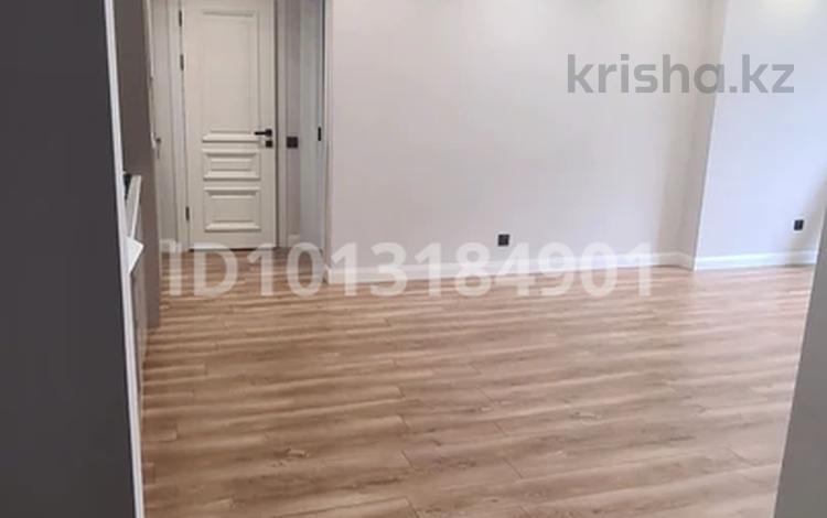 3-комнатная квартира · 70 м² · 11/17 этаж, Егизбаева 3, 5 — Каныша Сатпаева за 74 млн ₸ в Алматы, Бостандыкский р-н — фото 2
