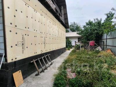 Отдельный дом · 10 комнат · 156 м² · 8 сот., Каргалинская 15 — Толе би за 70 млн 〒 в Алматы, Ауэзовский р-н