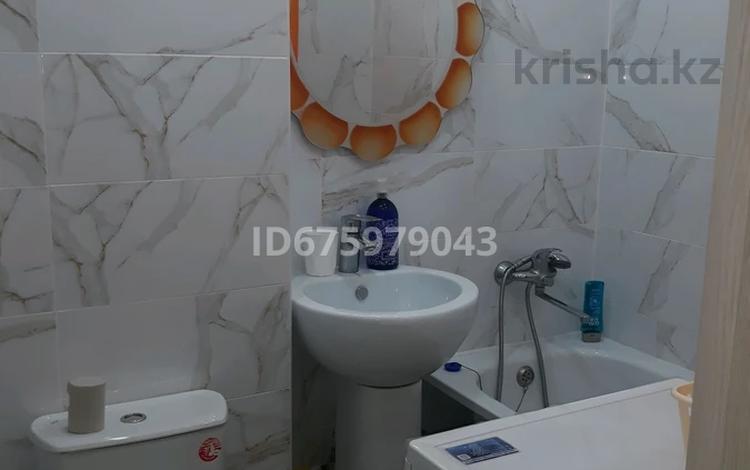 2-комнатная квартира · 50 м² · 4/5 этаж, Чурина 160 — проспект Абая за 12 000 ₸ в Уральске — фото 5
