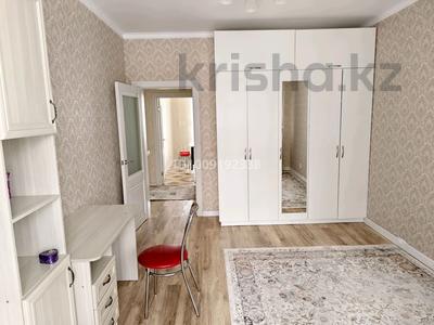 2-бөлмелі пәтер · 65 м² · 4/5 қабат, мкр. Алтын орда 340 — Дина, бағасы: 200 000 ₸ в Актобе