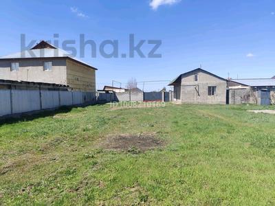 Отдельный дом · 2 комнаты · 46 м² · 8 сот., Коктем 65 — Возле гимназии за 14.3 млн ₸ в Каргалы (п. Фабричный)