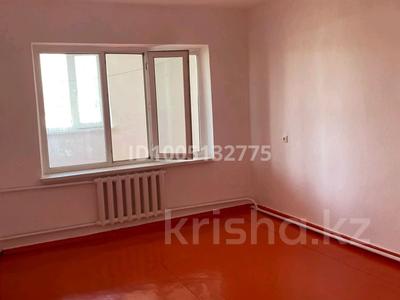 3-комнатная квартира · 70 м² · 2/4 этаж, Аль Фараби 12 — Школа Шардара, Пэс,Рэс за 100 000 〒