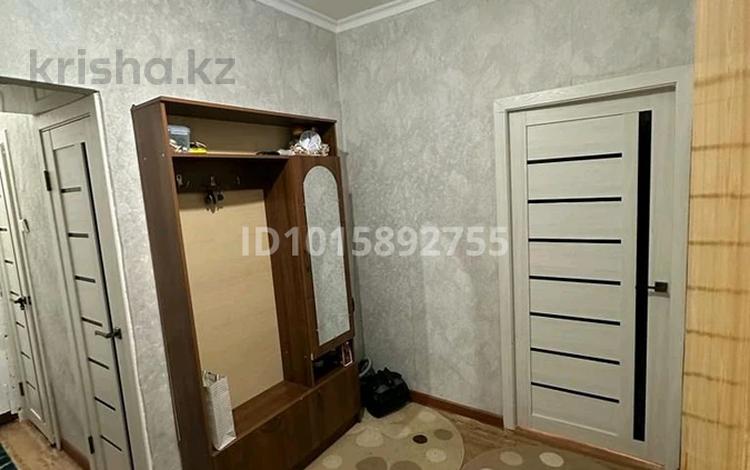 1-комнатная квартира · 42.8 м² · 1/5 этаж, Водник 1 48 — Базар Алатау. школа 15. за 18 млн ₸ в Боралдае (Бурундай), мкр Водник-1 — фото 2