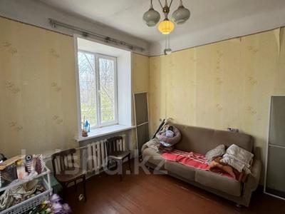2-комнатная квартира · 48.5 м² · 2/2 этаж, Фасадная 10 за 10 млн 〒 в Усть-Каменогорске