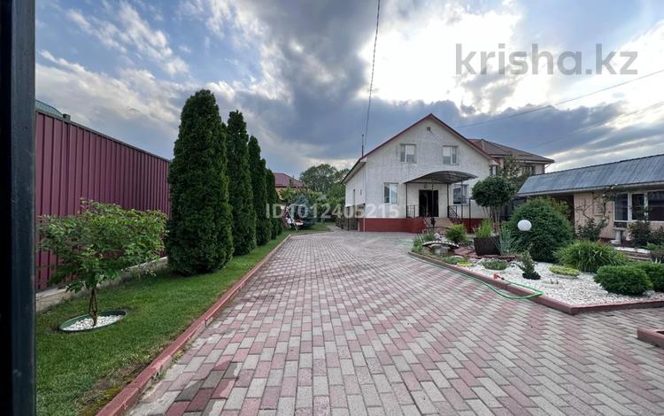 Жеке үй · 6 бөлме · 266 м² · 9 сот., мкр Калкаман-2 46, бағасы: 180 млн ₸ в Алматы, Наурызбайский р-н — фото 2