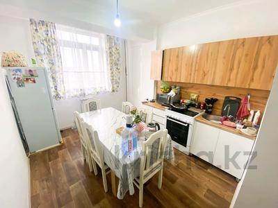 3-бөлмелі пәтер, 74 м², 6/9 қабат, мкр бирлик, бағасы: 25.5 млн 〒 в Талдыкоргане, мкр Бирлик