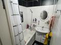 4-комнатная квартира · 61 м² · 5/5 этаж, Майкудук, 15й микрорайон за 13.5 млн ₸ в Караганде, Алихана Бокейханова р-н — фото 8