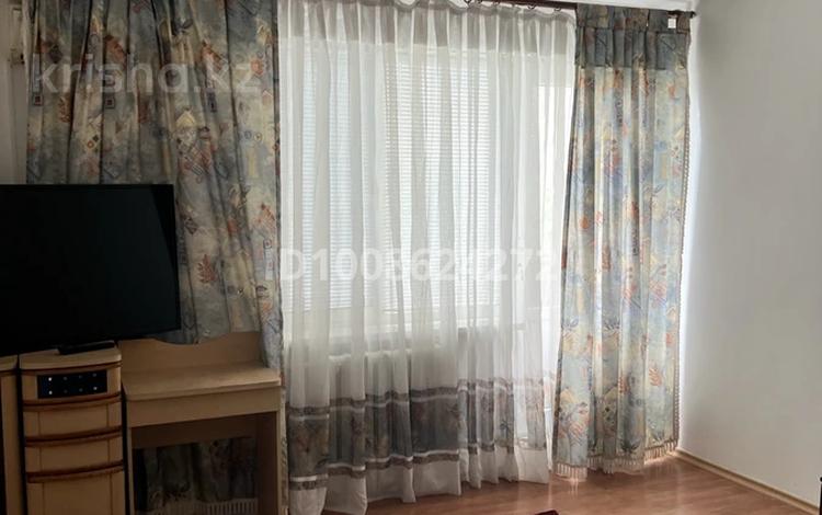 4-комнатная квартира · 57 м² · 4/5 этаж, мкр Центральный, Махамбета за 180 000 〒 в Атырау — фото 2